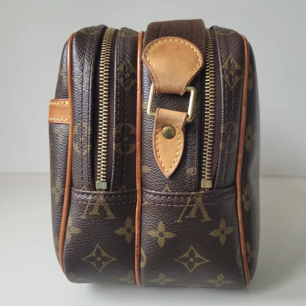 LOUIS VUITTON Reporter PM Crosbody Bag - Picture 3 of 10